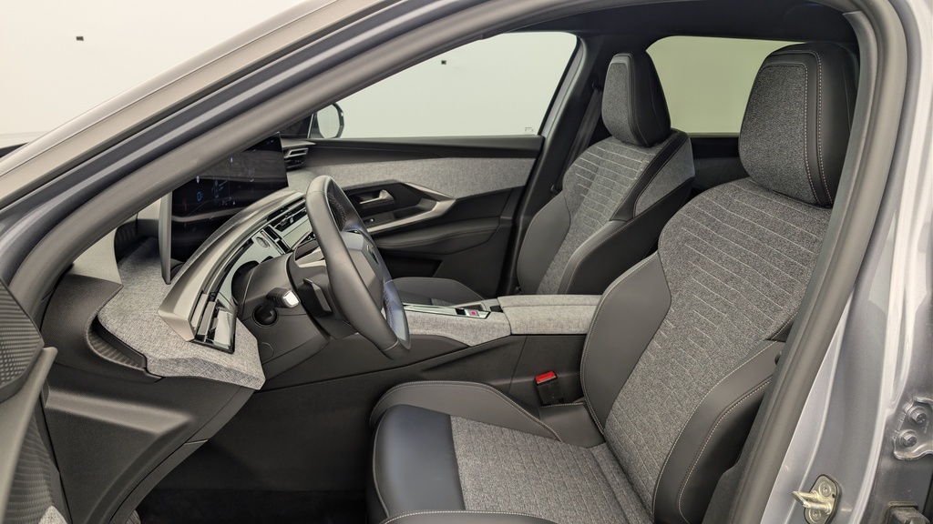 Peugeot 5008 HYBRID 145 CH E-DCS6 ALLURE