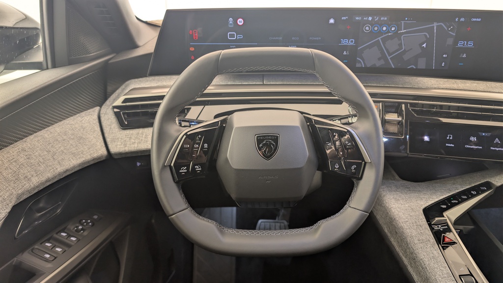 Peugeot 5008 HYBRID 145 CH E-DCS6 ALLURE