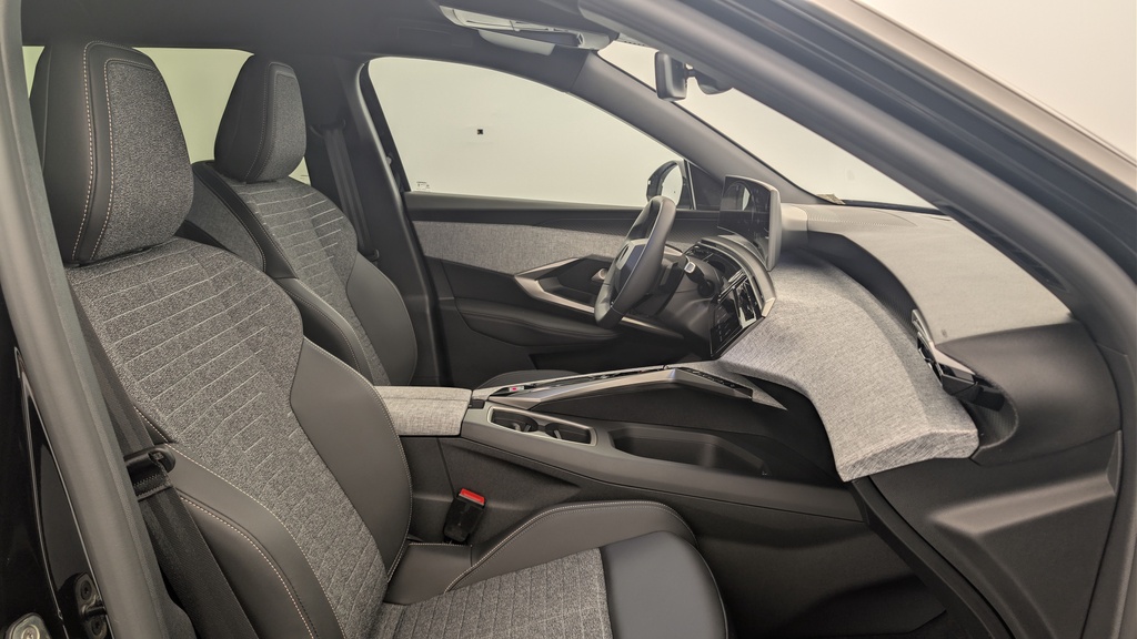 Peugeot 5008 HYBRID 145 CH E-DCS6 ALLURE