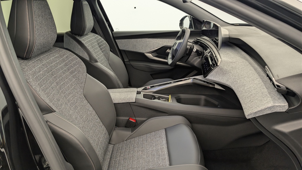 Peugeot 5008 HYBRID 145 CH E-DCS6 ALLURE