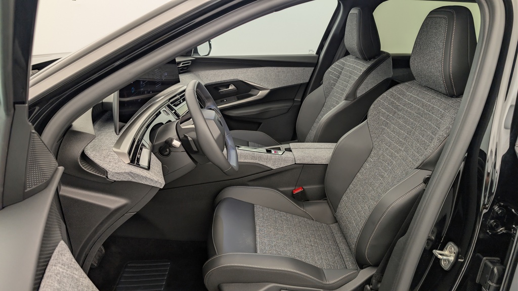 Peugeot 5008 HYBRID 145 CH E-DCS6 ALLURE