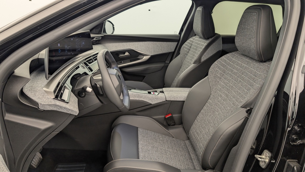 Peugeot 5008 HYBRID 145 CH E-DCS6 ALLURE