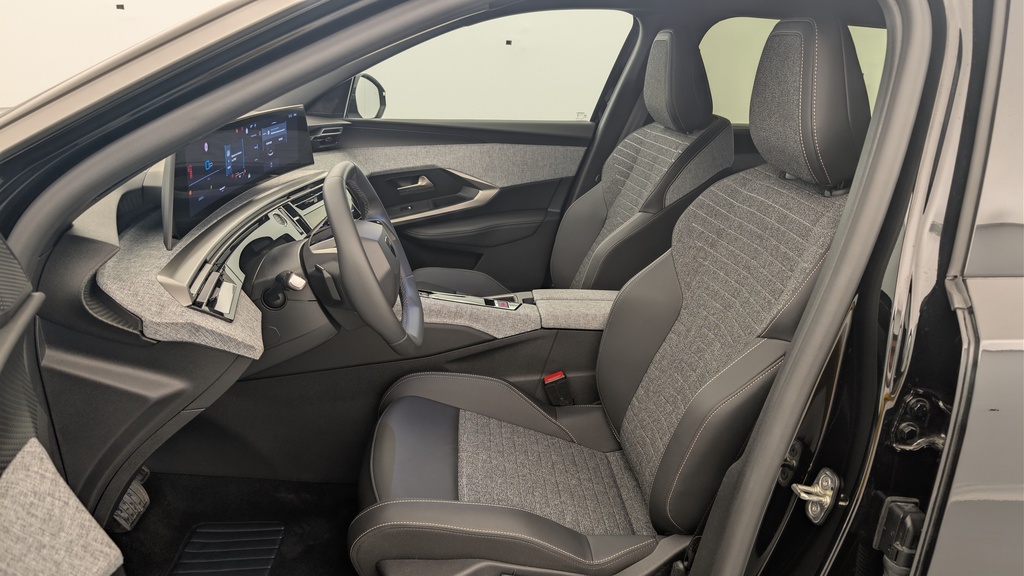 Peugeot 5008 HYBRID 145 CH E-DCS6 ALLURE