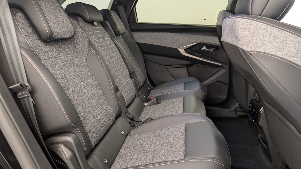 Peugeot 5008 HYBRID 145 CH E-DCS6 ALLURE