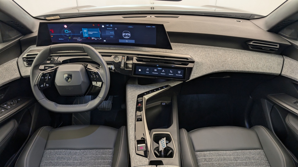 Peugeot 5008 HYBRID 145 CH E-DCS6 ALLURE