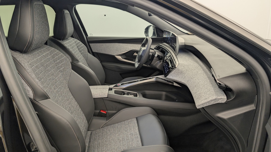Peugeot 5008 HYBRID 145 CH E-DCS6 ALLURE