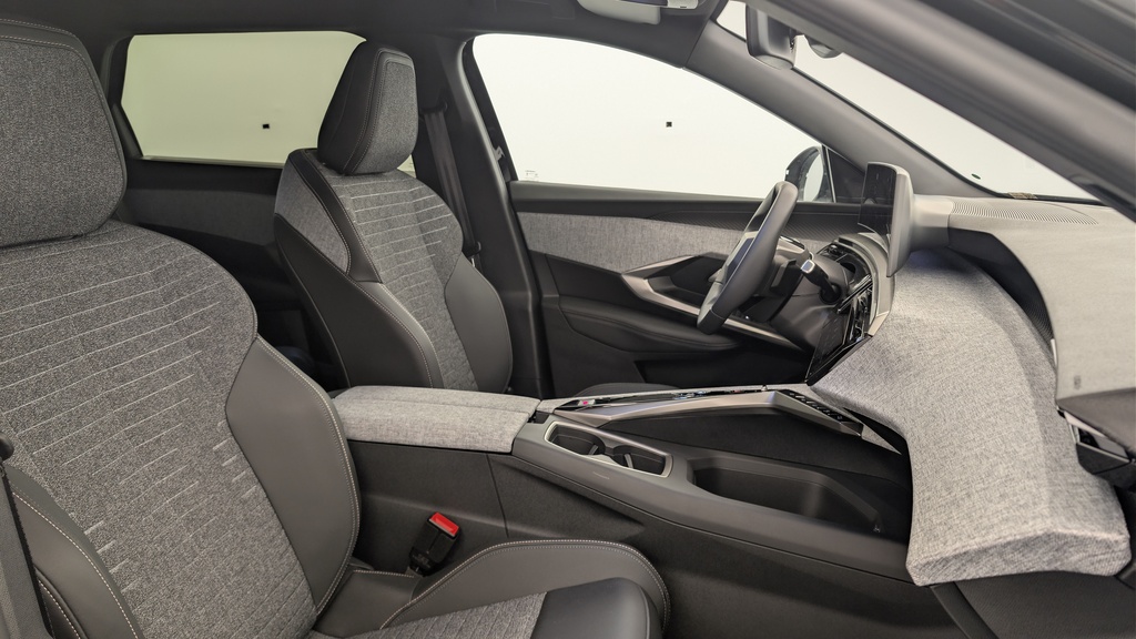 Peugeot 5008 HYBRID 145 CH E-DCS6 ALLURE