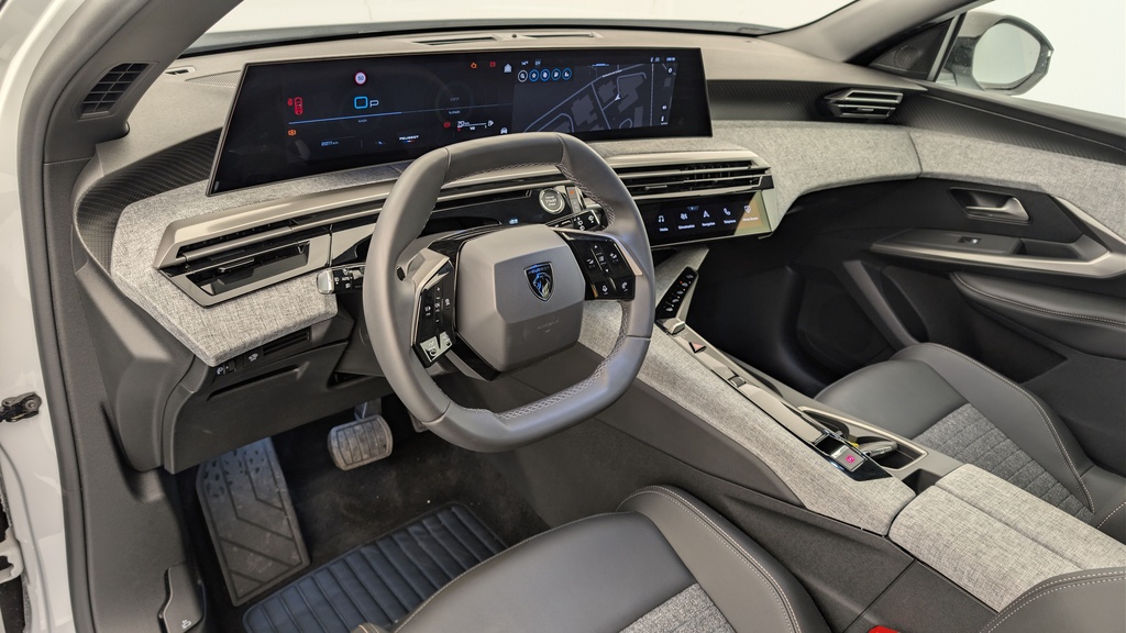 Peugeot 5008 HYBRID 145 CH E-DCS6 ALLURE