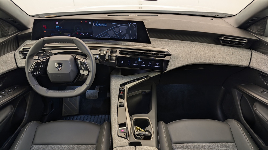 Peugeot 5008 HYBRID 145 CH E-DCS6 ALLURE