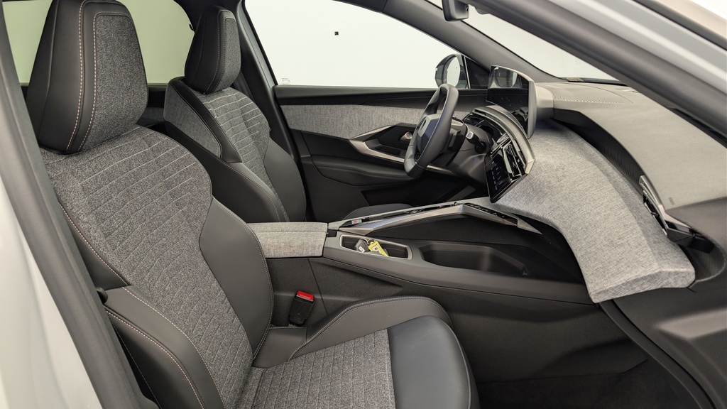 Peugeot 5008 HYBRID 145 CH E-DCS6 ALLURE