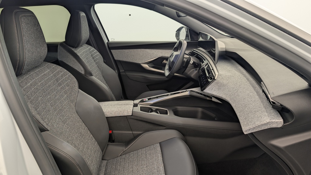 Peugeot 5008 HYBRID 145 CH E-DCS6 ALLURE