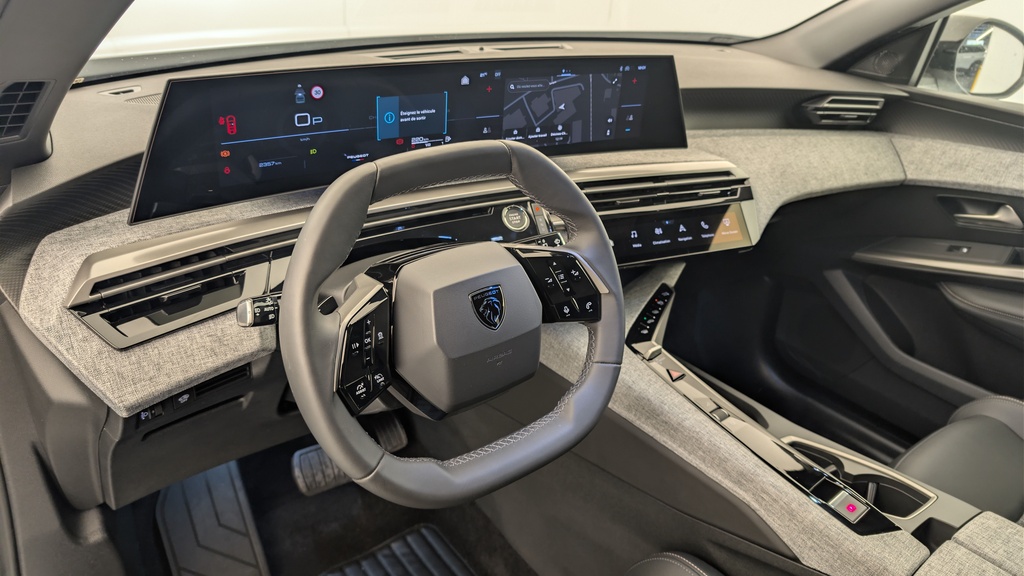 Peugeot 5008 HYBRID 145 CH E-DCS6 ALLURE