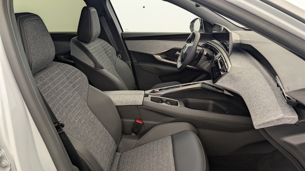 Peugeot 5008 HYBRID 145 CH E-DCS6 ALLURE