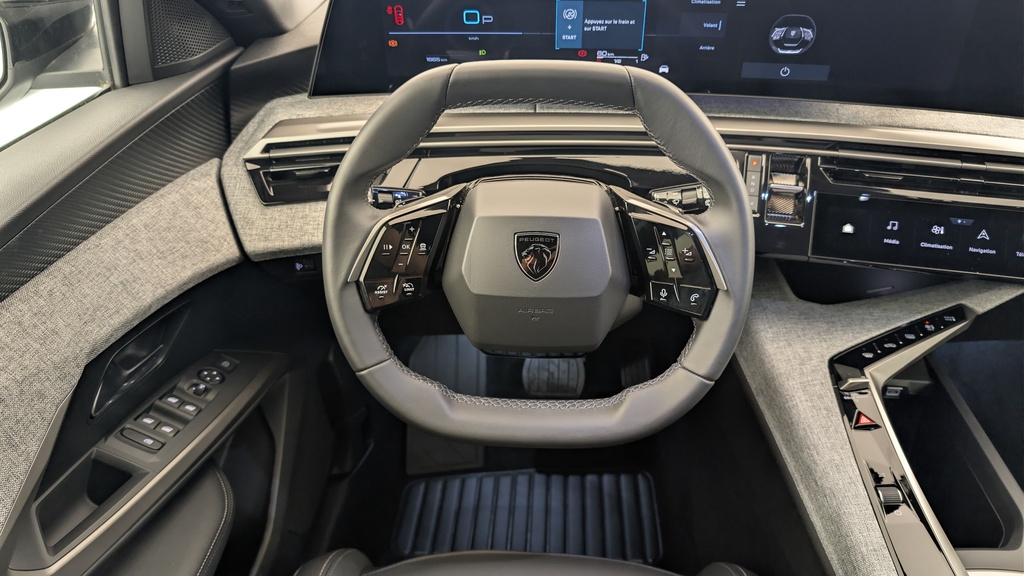 Peugeot 5008 HYBRID 145 CH E-DCS6 ALLURE