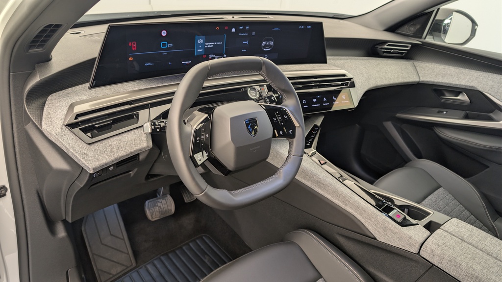 Peugeot 5008 HYBRID 145 CH E-DCS6 ALLURE