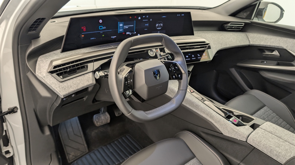 Peugeot 5008 HYBRID 145 CH E-DCS6 ALLURE