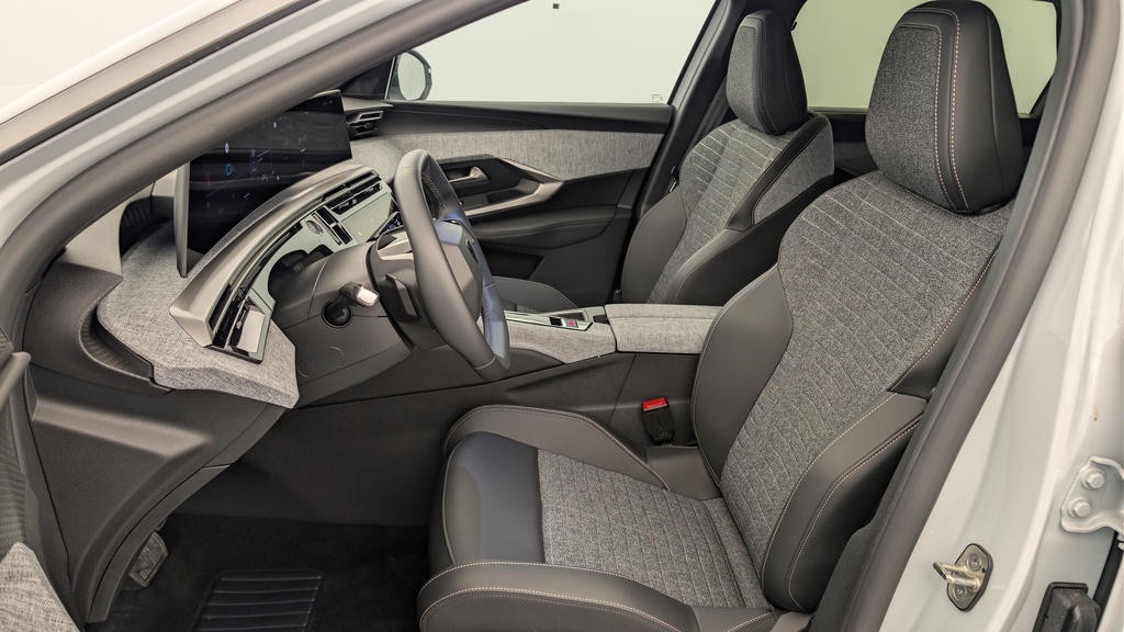 Peugeot 5008 HYBRID 145 CH E-DCS6 ALLURE