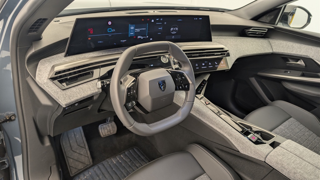 Peugeot 5008 HYBRID 145 CH E-DCS6 ALLURE