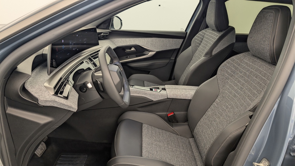 Peugeot 5008 HYBRID 145 CH E-DCS6 ALLURE
