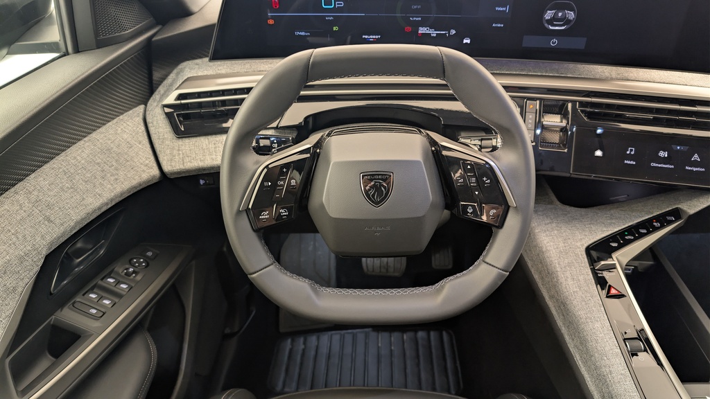 Peugeot 5008 HYBRID 145 CH E-DCS6 ALLURE