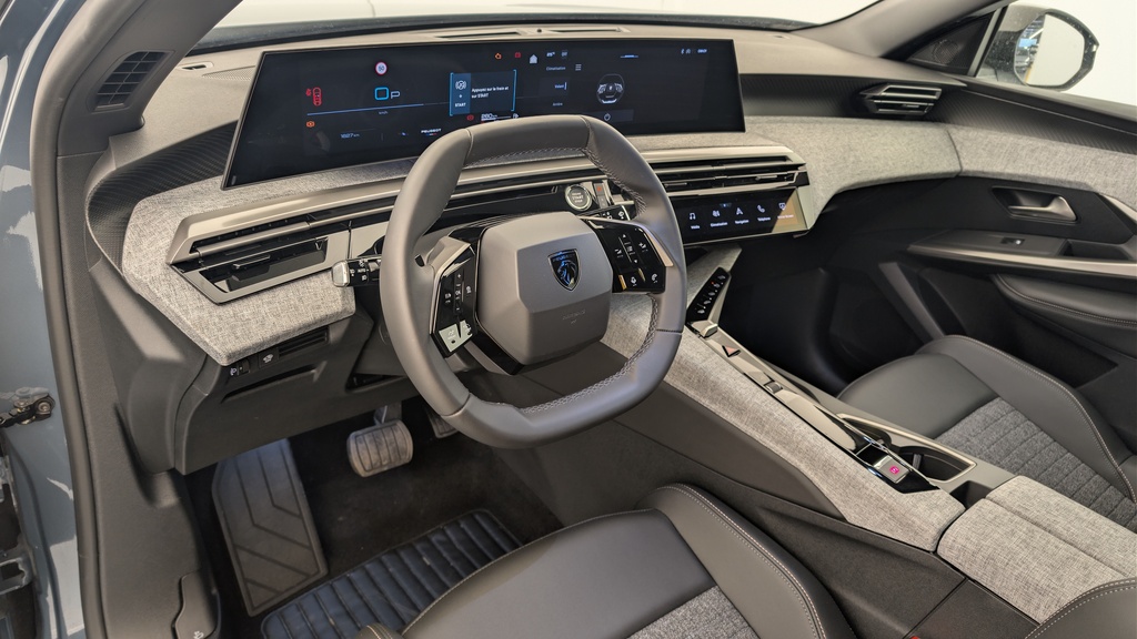 Peugeot 5008 HYBRID 145 CH E-DCS6 ALLURE