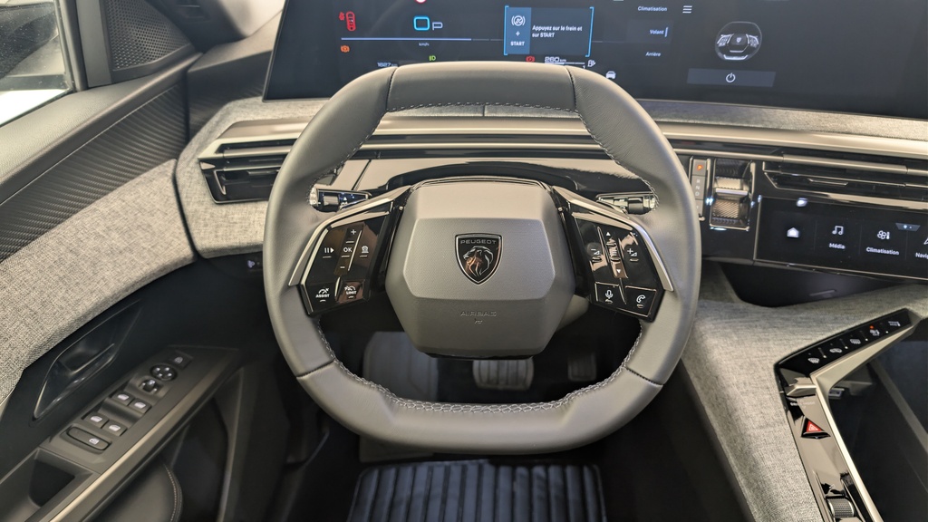 Peugeot 5008 HYBRID 145 CH E-DCS6 ALLURE