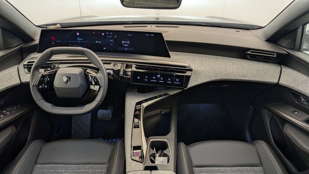 Peugeot 5008 HYBRID 145 CH E-DCS6 ALLURE