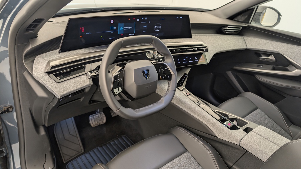Peugeot 5008 HYBRID 145 CH E-DCS6 ALLURE
