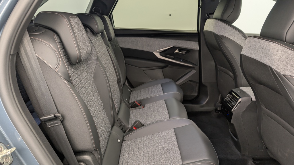 Peugeot 5008 HYBRID 145 CH E-DCS6 ALLURE