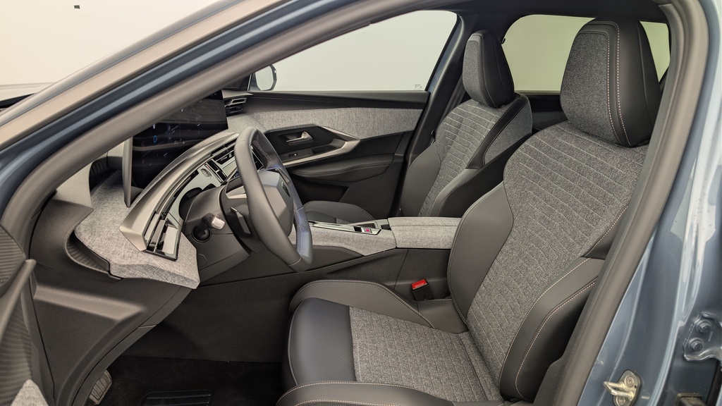 Peugeot 5008 HYBRID 145 CH E-DCS6 ALLURE