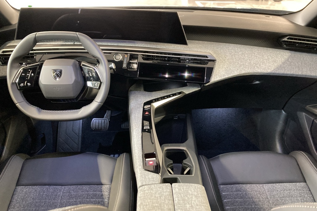 Peugeot 5008 HYBRID 145 CH E-DCS6 ALLURE