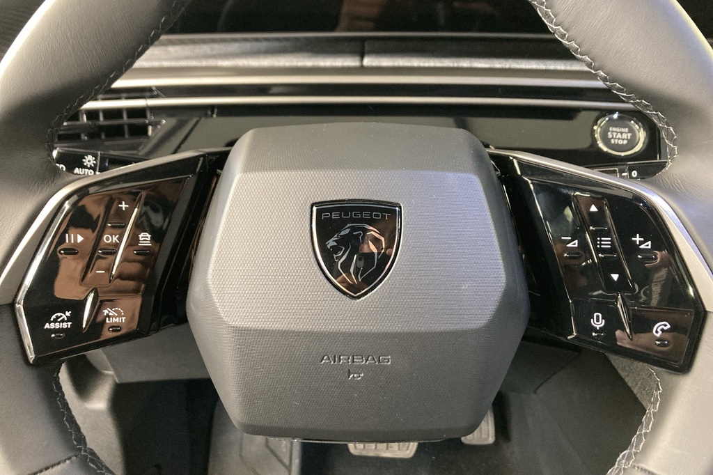 Peugeot 5008 HYBRID 145 CH E-DCS6 ALLURE