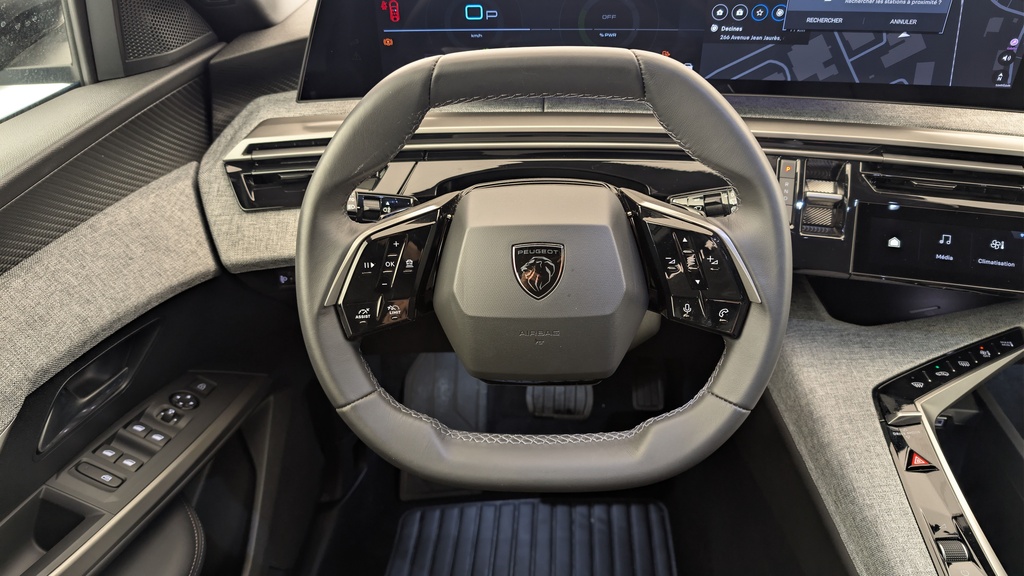 Peugeot 5008 HYBRID 145 CH E-DCS6 ALLURE