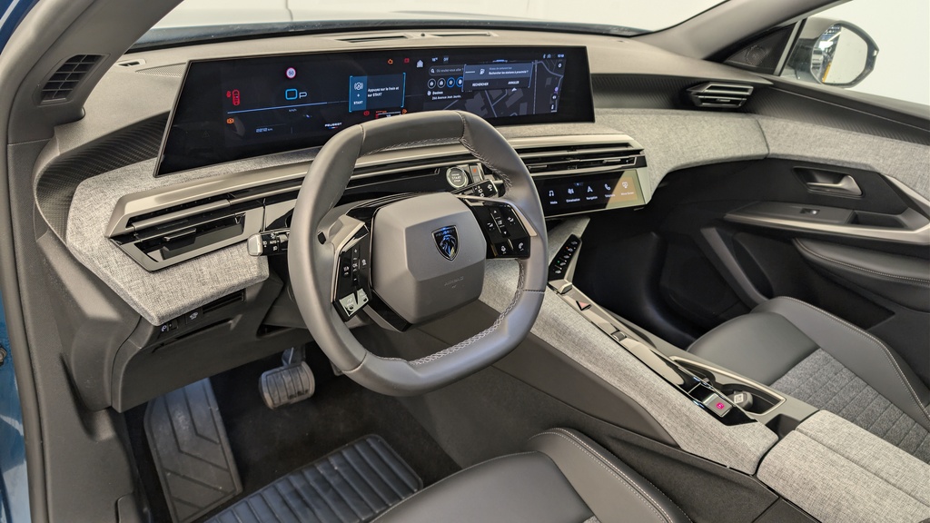 Peugeot 5008 HYBRID 145 CH E-DCS6 ALLURE