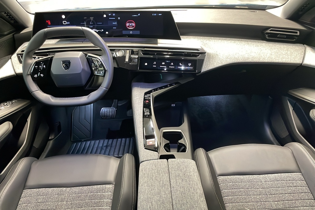Peugeot 5008 HYBRID 145 CH E-DCS6 ALLURE
