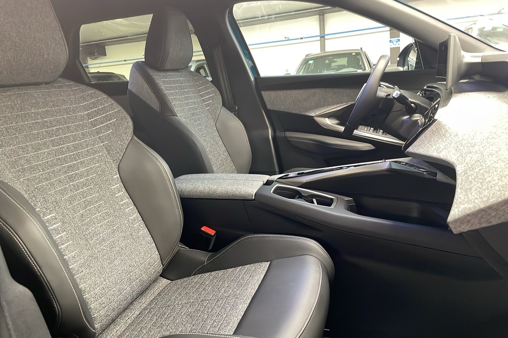 Peugeot 5008 HYBRID 145 CH E-DCS6 ALLURE