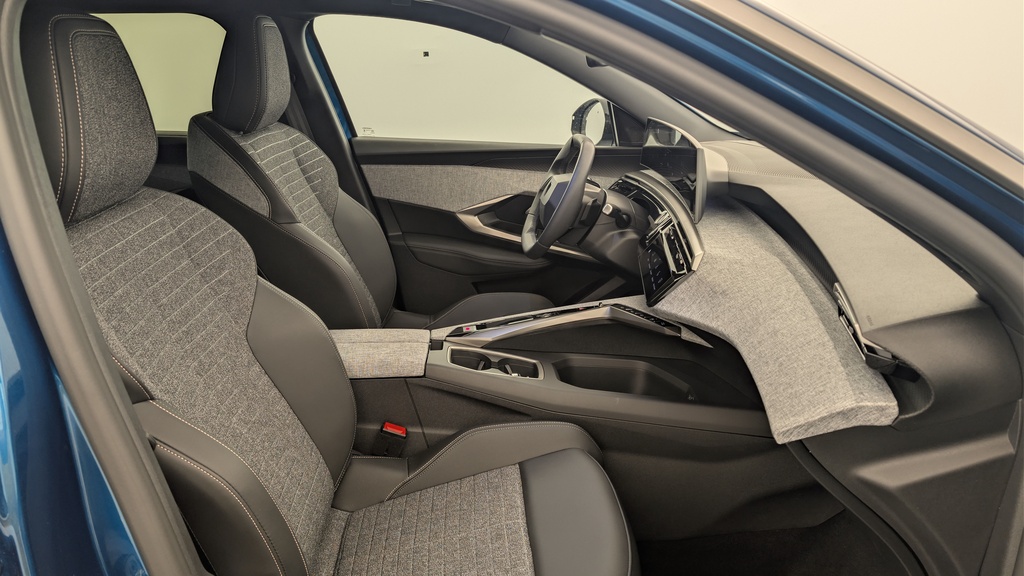 Peugeot 5008 HYBRID 145 CH E-DCS6 ALLURE