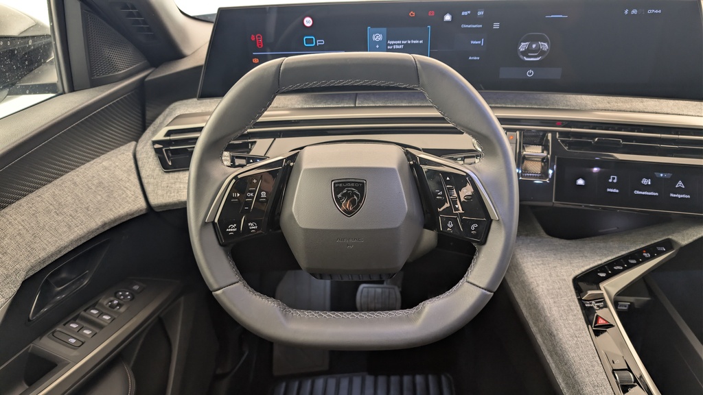 Peugeot 5008 HYBRID 145 CH E-DCS6 ALLURE