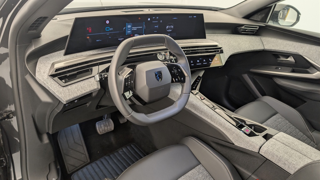 Peugeot 5008 HYBRID 145 CH E-DCS6 ALLURE