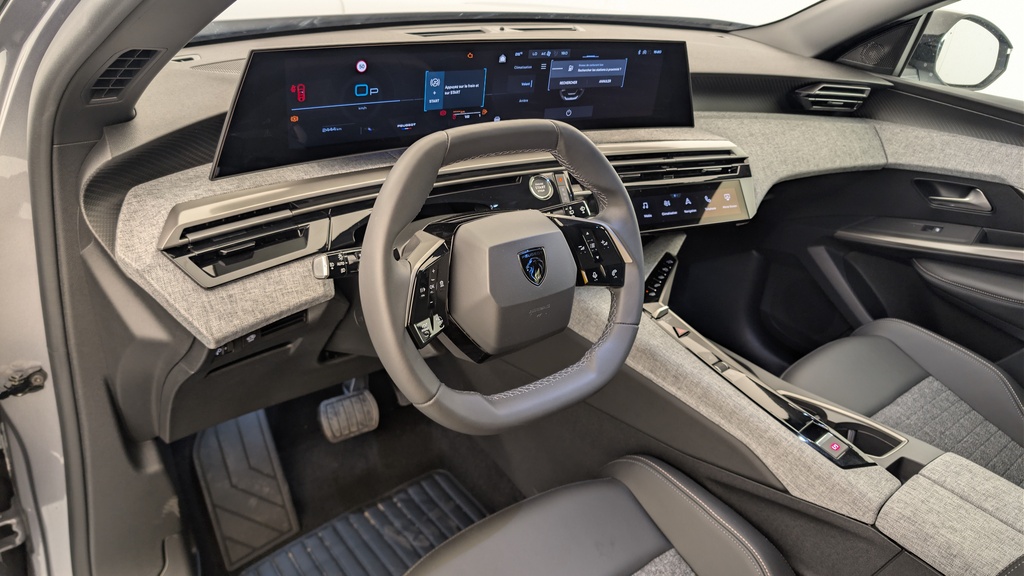 Peugeot 5008 HYBRID 145 CH E-DCS6 ALLURE