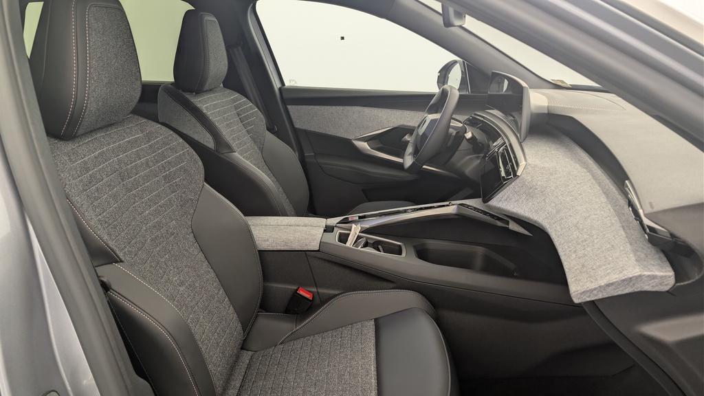 Peugeot 5008 HYBRID 145 CH E-DCS6 ALLURE