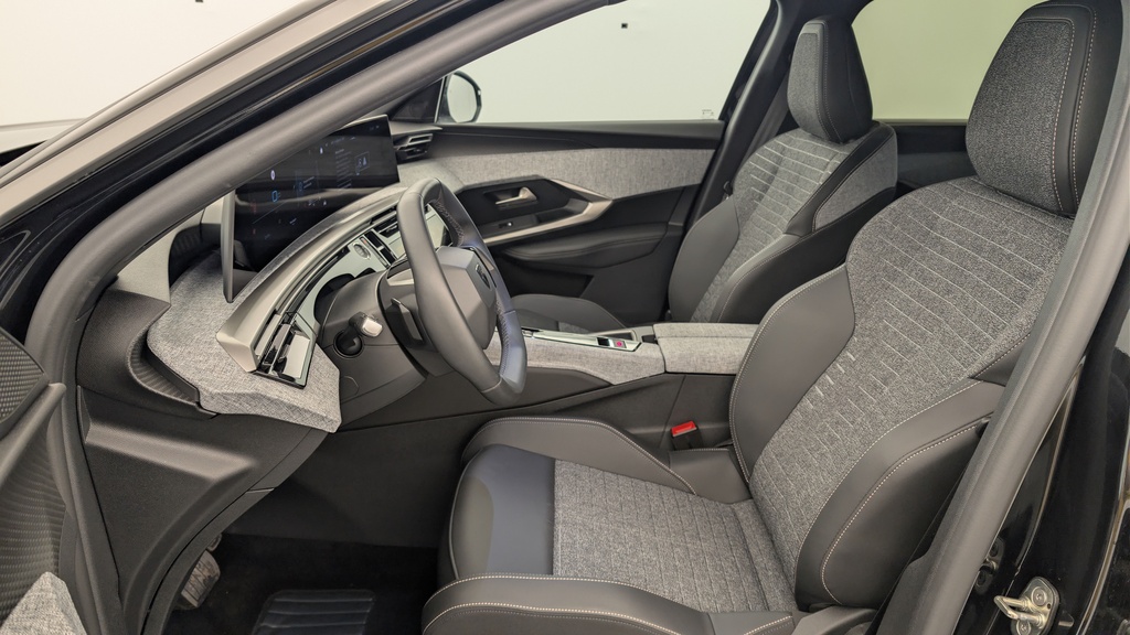 Peugeot 5008 HYBRID 145 CH E-DCS6 ALLURE