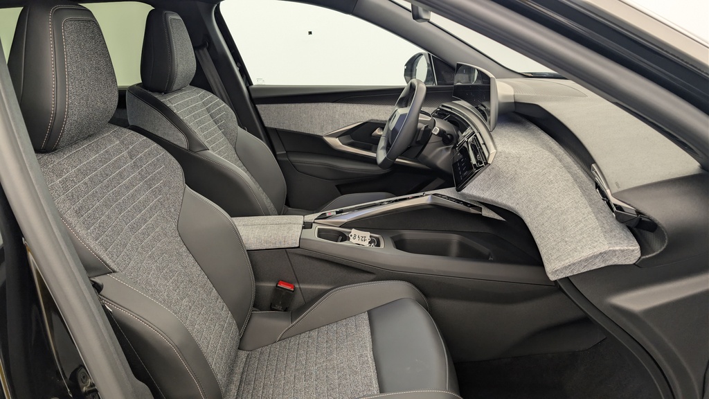 Peugeot 5008 HYBRID 145 CH E-DCS6 ALLURE