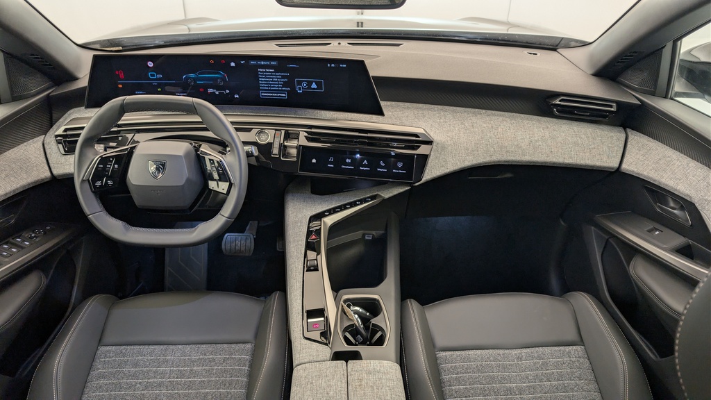 Peugeot 5008 HYBRID 145 CH E-DCS6 ALLURE