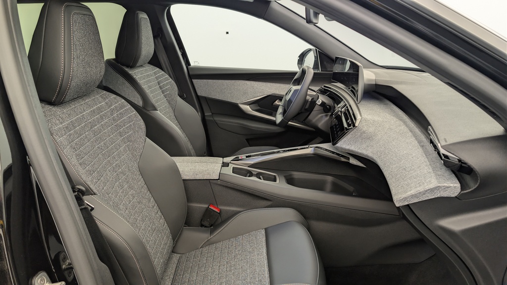 Peugeot 5008 HYBRID 145 CH E-DCS6 ALLURE