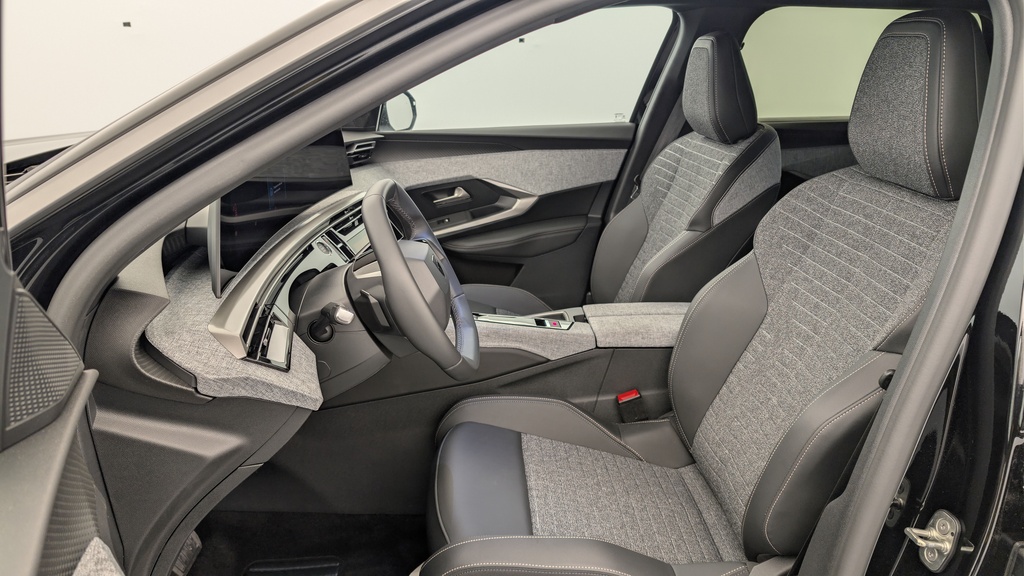 Peugeot 5008 HYBRID 145 CH E-DCS6 ALLURE