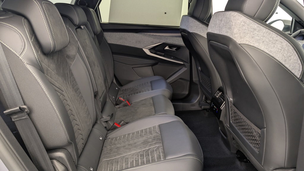 Peugeot 5008 HYBRID 145CH E-DCS6 GT
