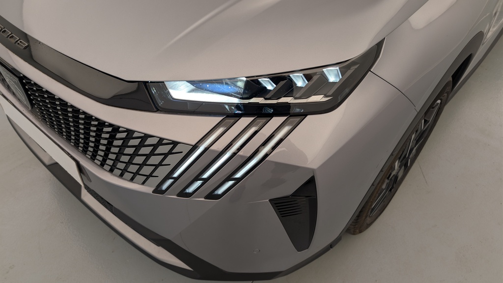 Peugeot 5008 HYBRID 145CH E-DCS6 GT