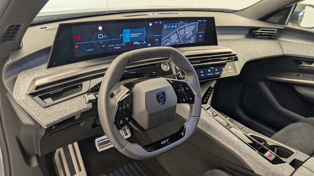 Peugeot 5008 HYBRID 145CH E-DCS6 GT