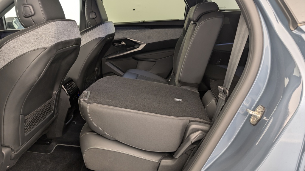 Peugeot 5008 HYBRID 145CH E-DCS6 GT